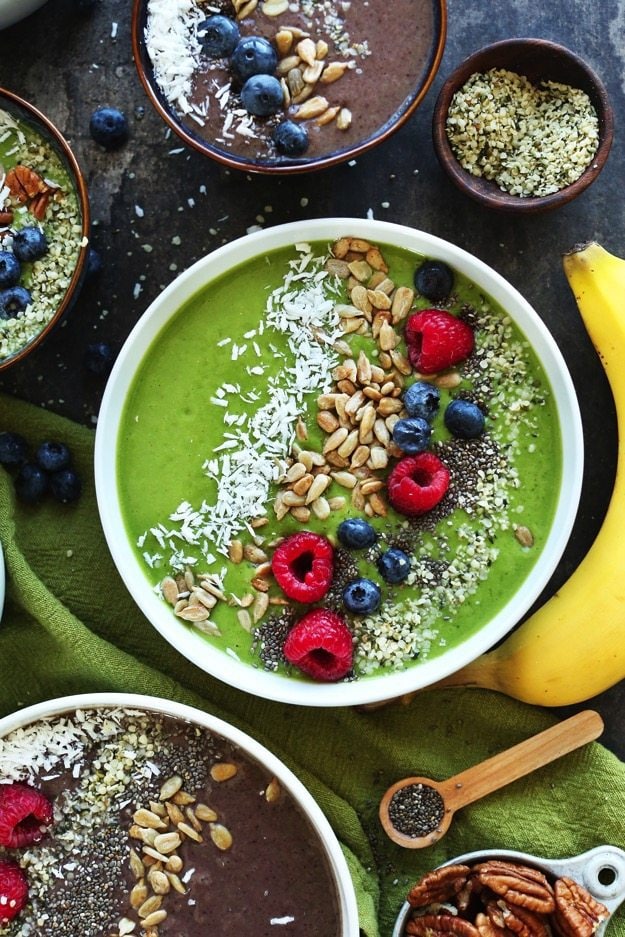 AMAZING-Green-Smoothie-Bowls-Change-the-color-with-shade-of-berry.-The-BEST-way-to-make-a-smoothie-a-meal-vegan-glutenfree.jpg AMAZING Green Smoothie Bowls Change the color with shade of berry The BEST way to make a smoothie a meal vegan glutenfree