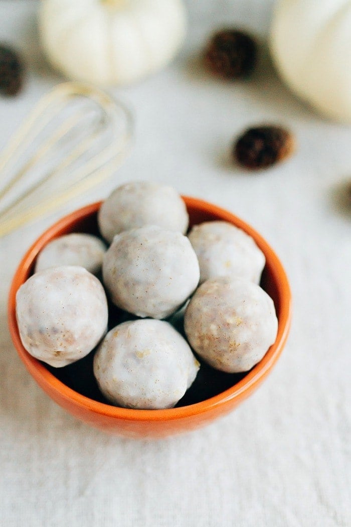 No Bake Pumpkin Spice Donut Holes // Vegan, Gluten-Free, Paleo Bowl of pumpkin spice donut holes.