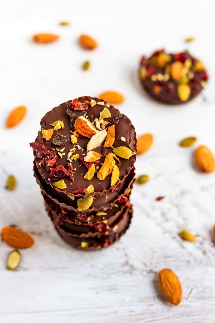 4-Ingredient Trail Mix Coconut Butter Cups // Vegan, gluten-free & paleo-friendly 4-Ingredient Trail Mix Coconut Butter Cups // Vegan, gluten-free & paleo-friendly