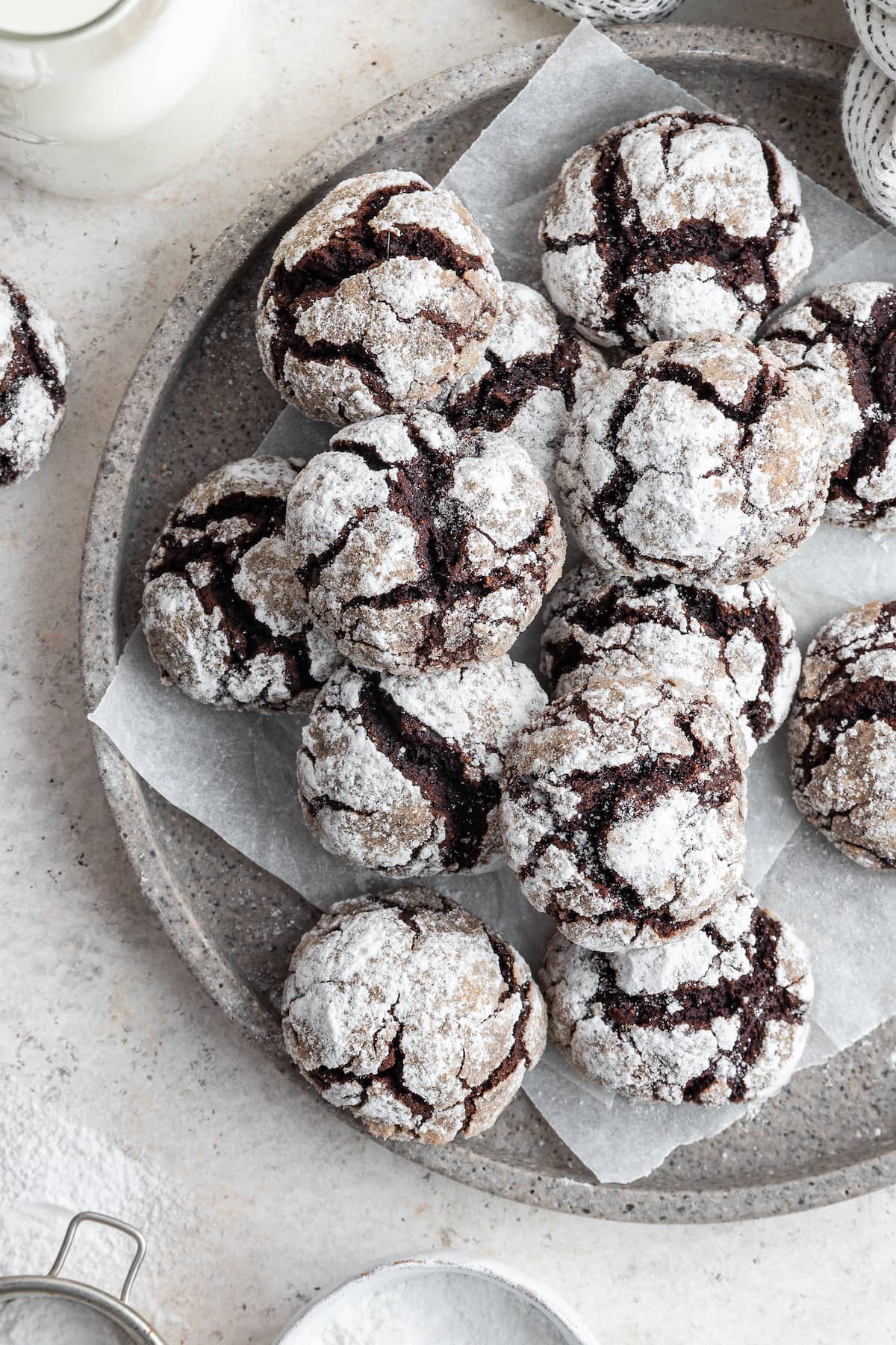 chocolate crinkle cookies A tray of chocolate crinkle cookies.