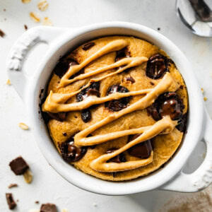 Air fryer baked oats in ramekins.
