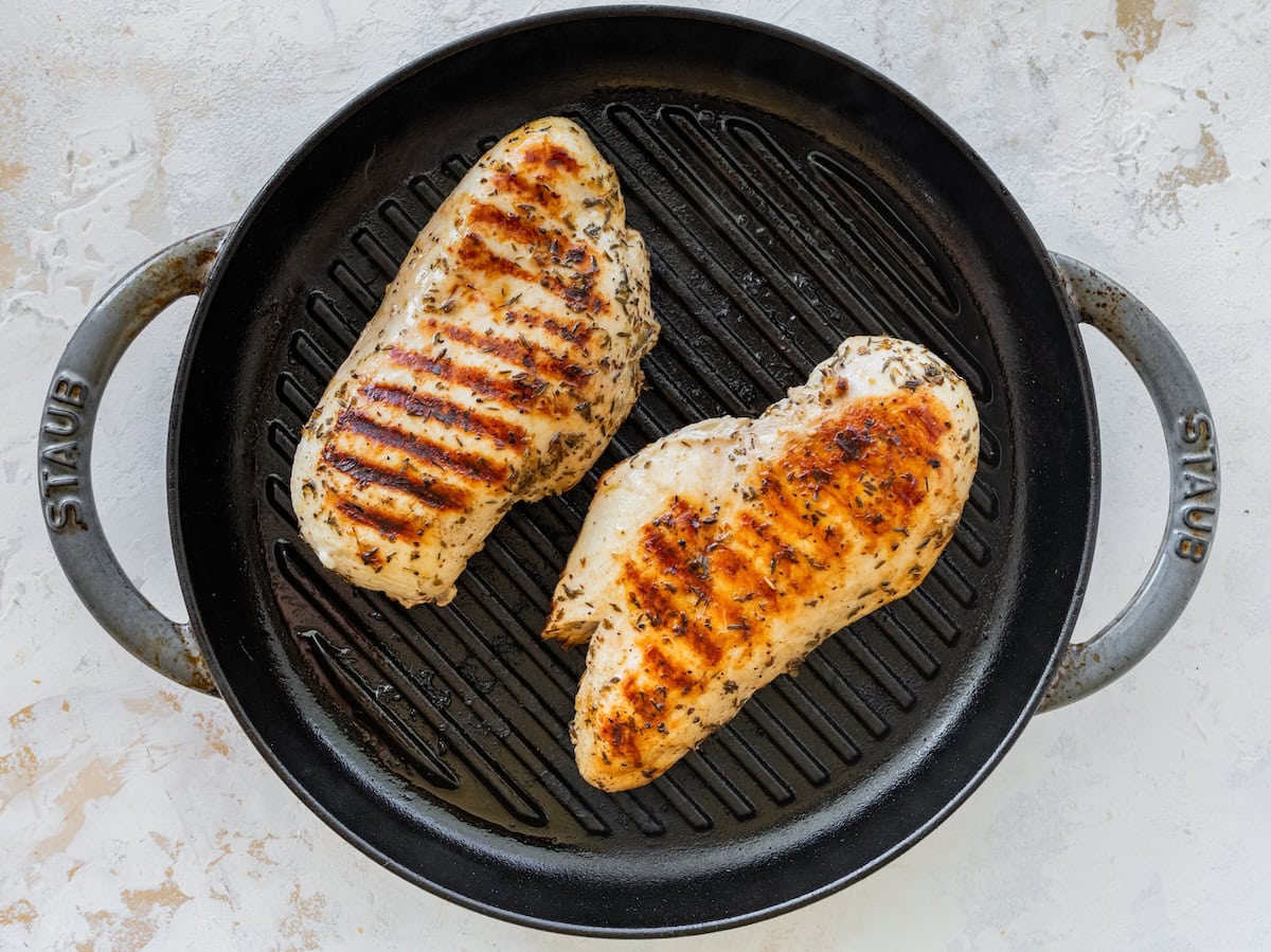 Grilled chicken in a pan.